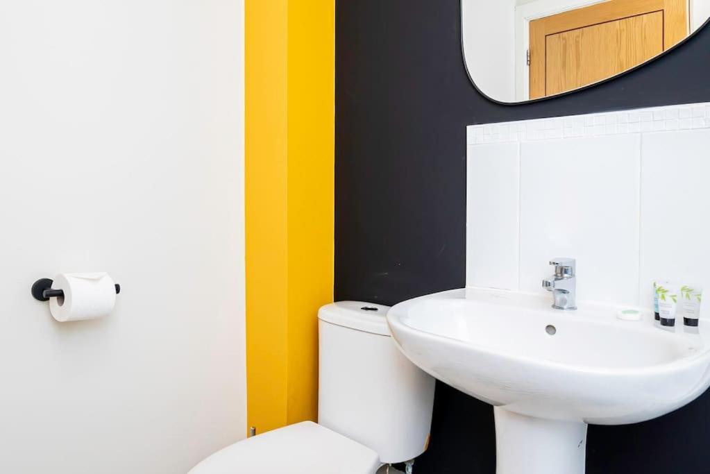 Coastal Comfort Getaway Portsmouth Esterno foto