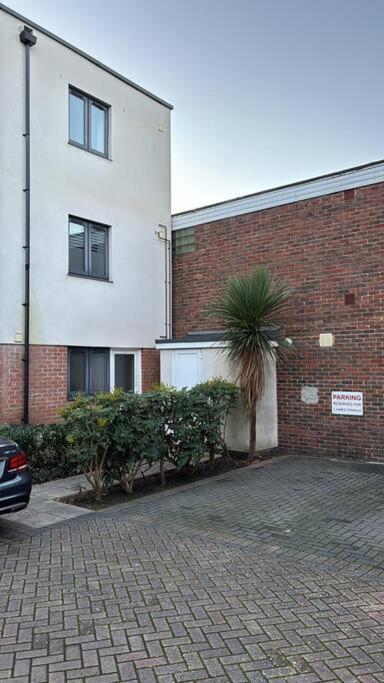Coastal Comfort Getaway Portsmouth Esterno foto