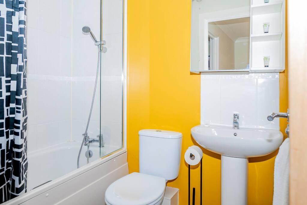Coastal Comfort Getaway Portsmouth Esterno foto