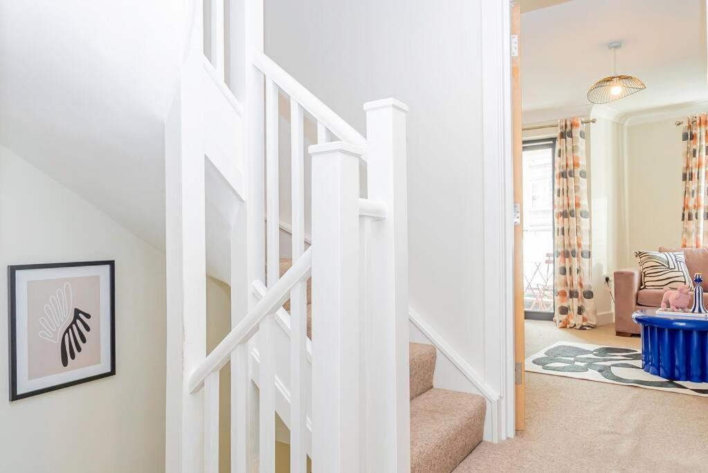 Coastal Comfort Getaway Portsmouth Esterno foto