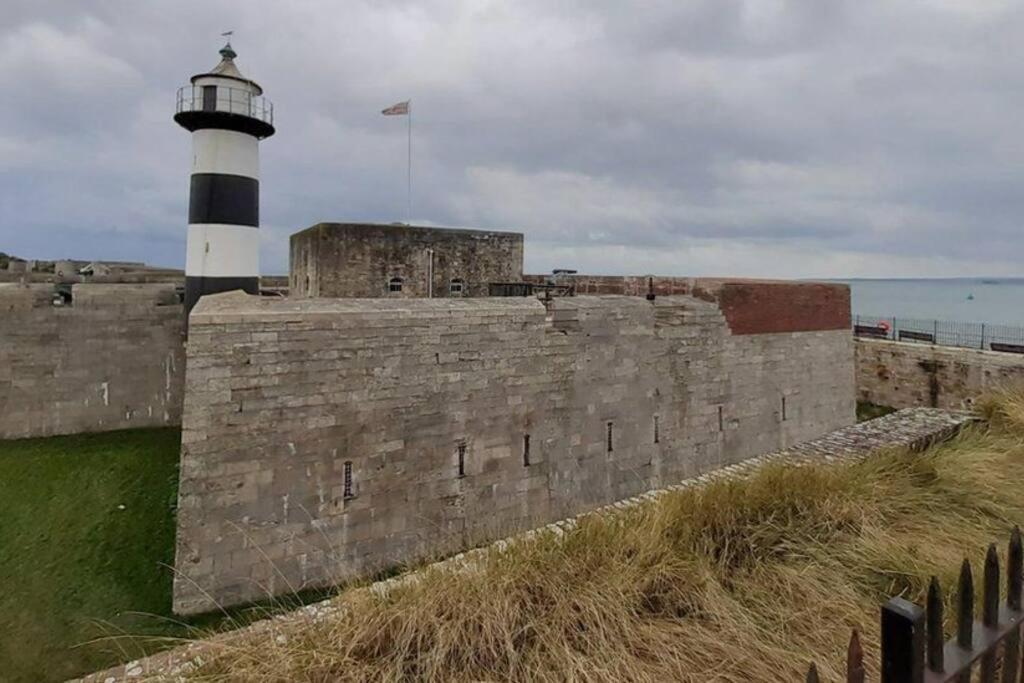 Coastal Comfort Getaway Portsmouth Esterno foto